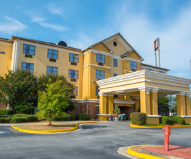 Holiday Inn Express and Suites in Byron Georgia